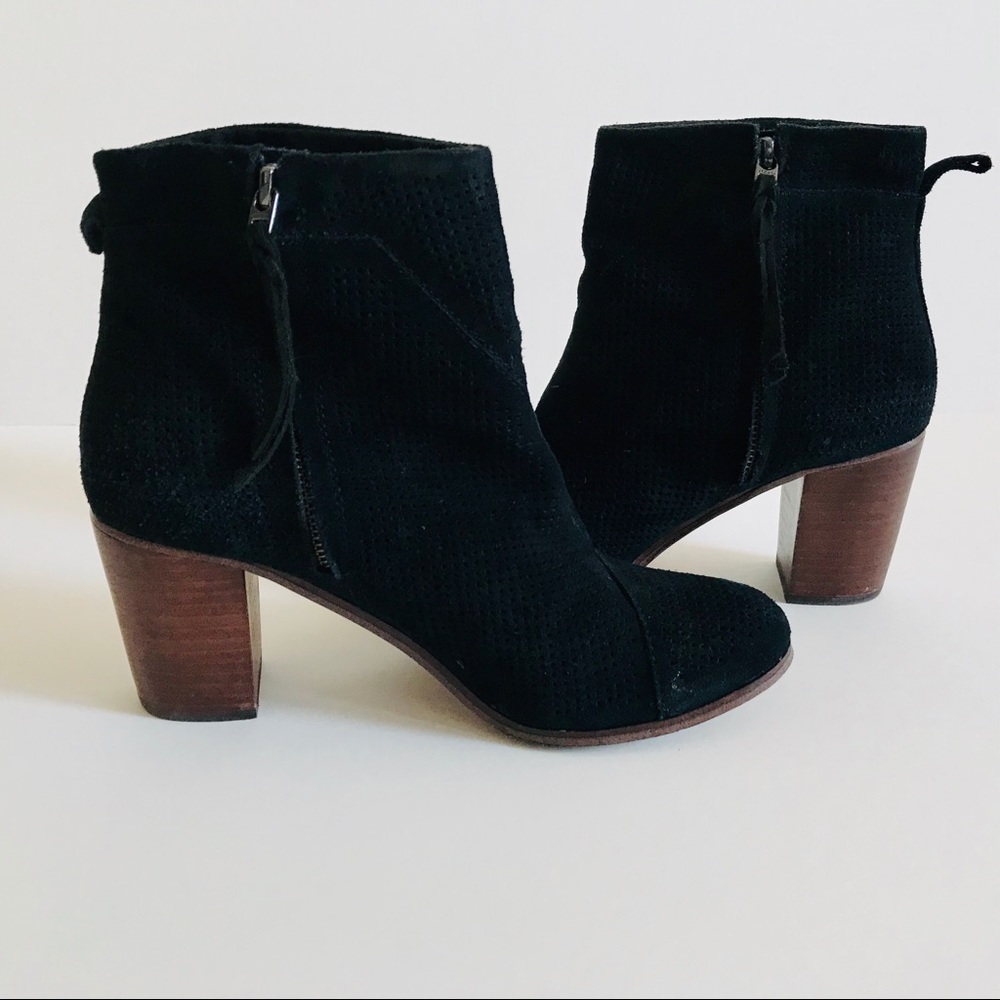 Toms Black Suede Ankle Boot size 10 wide